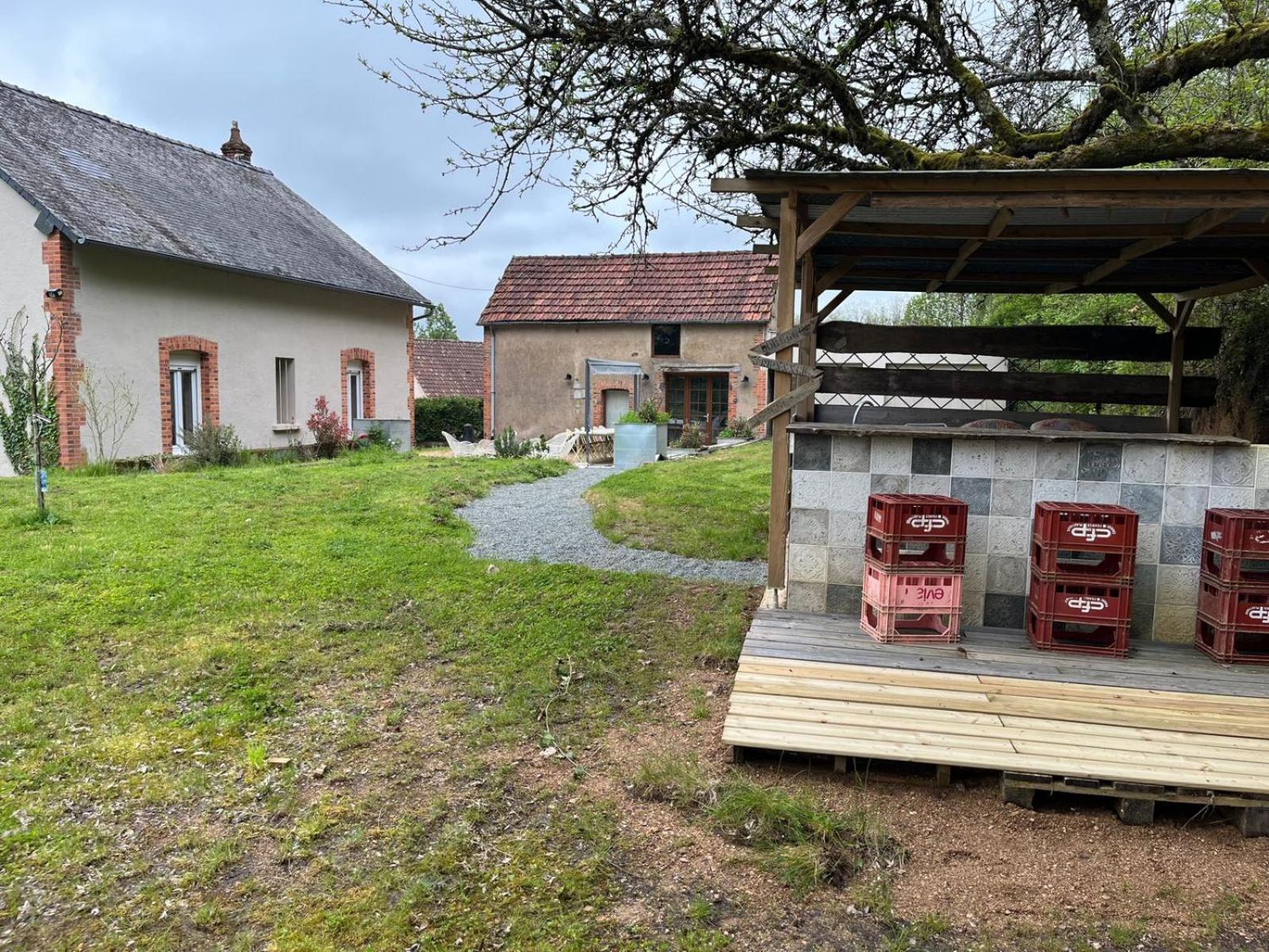 Domaine Du Pavillon Gite 15 Personnes Issy-l'Eveque Εξωτερικό φωτογραφία
