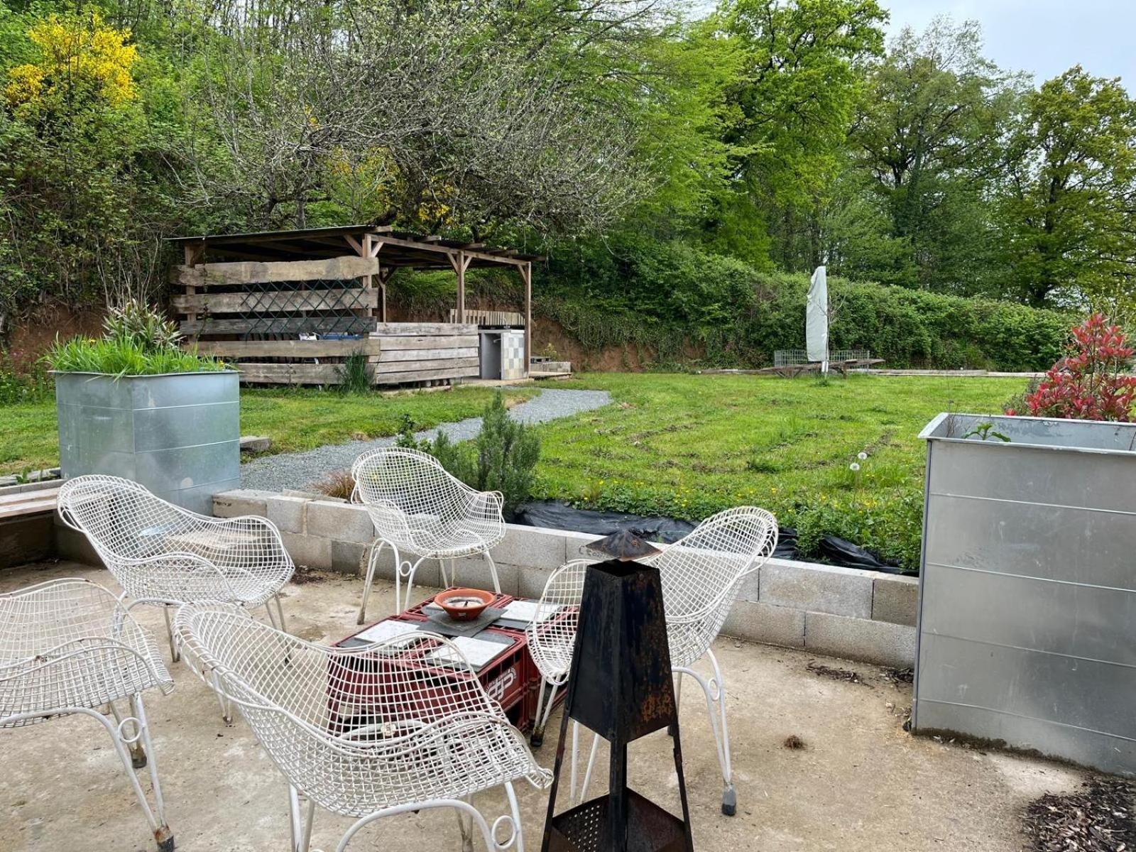 Domaine Du Pavillon Gite 15 Personnes Issy-l'Eveque Εξωτερικό φωτογραφία