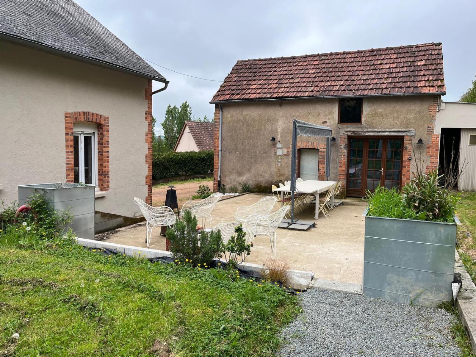 Domaine Du Pavillon Gite 15 Personnes Issy-l'Eveque Εξωτερικό φωτογραφία